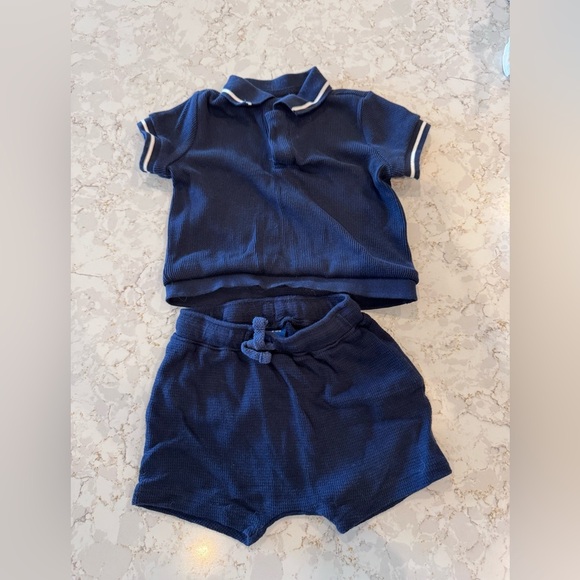 Old Navy 6-12mos  Blue Baby Polo Shirt and Shorts Set - Picture 1 of 7